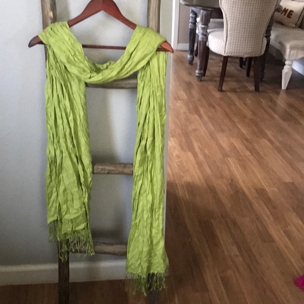 Great condition! Lime green scarf